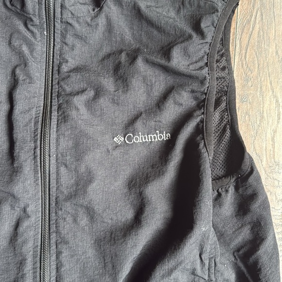 Columbia Vest Mens Medium Black Full Zip Nylon Outdoor Hiking Techwear (B11) - Picture 2 of 6